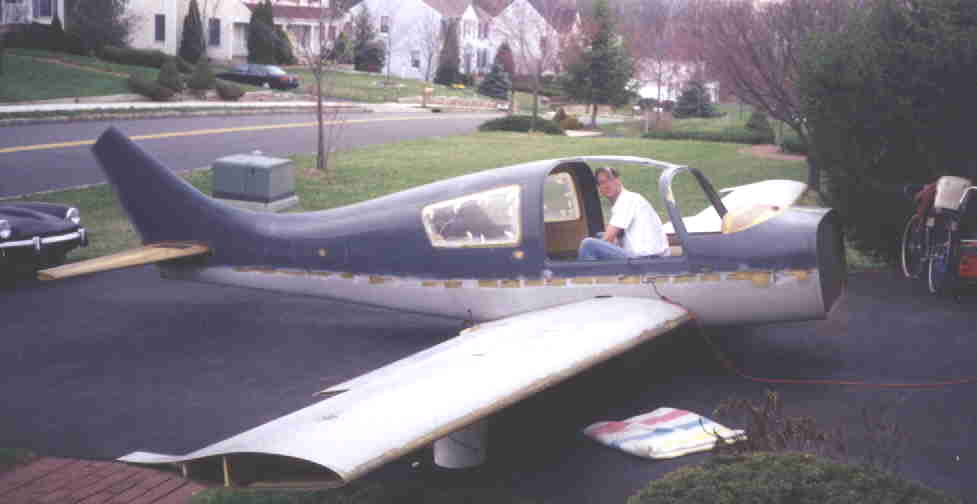 Plane rt side.jpg (23790 bytes)